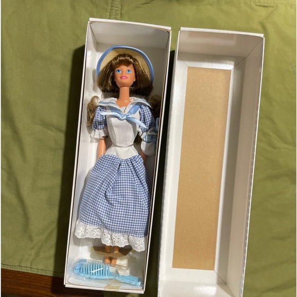 Little Debbie… Barbie collectors Edition Series 3 - Picture 3 of 7